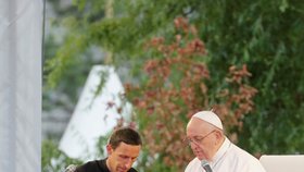 Návštěva papeže Františka v romské osadě Luník.