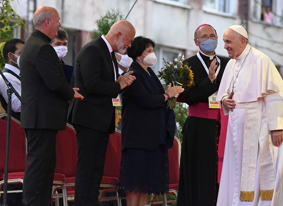 Návštěva papeže Františka v romské osadě Luník.