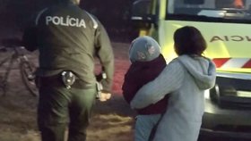V okrese Prešov se rozběhla pátrací akce po dvou a půlročním chlapci, který neslyší a nemluví, poté, co zůstal ztracený na louce.