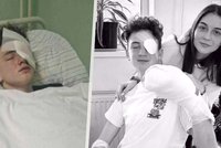 Martin (15) kvůli petardě ve vteřině přišel o oko a prsty: Kamarádi křičeli, že nemám palec!