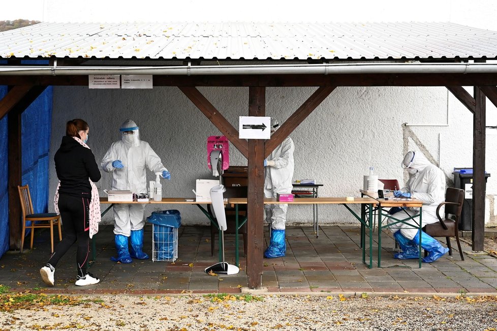 Plošné testování na koronavirus na Slovensku (31. 10. 2020)
