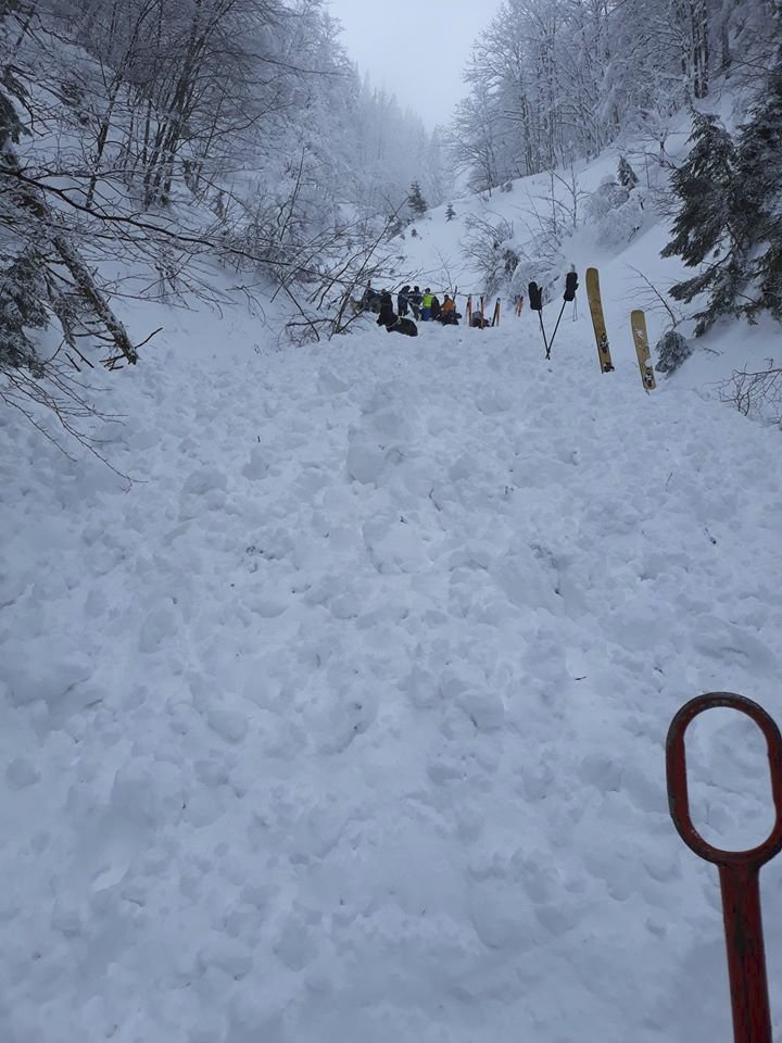 Lavina na Slovensku v Malé Fatře zabila domácího skialpinistu. Slovenská horská služba varovala, že kvůli sněžení lavinové nebezpečí roste. (9.1.2019)