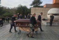 Manévry na pohřbu Ficova kolegy: Prezidenty, premiéry a politickou elitu hlídala speciální ochranka