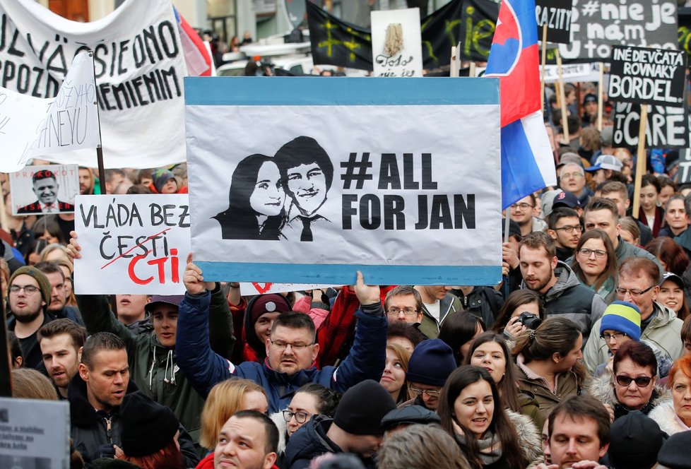 Protivládní demonstrace v Bratislavě měla rekordní účast (16. 3. 2018)