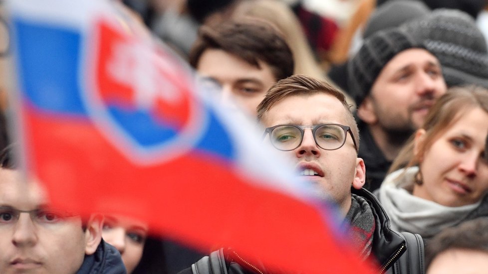 Protest za předčasné volby na Slovensku se konal i na Václavském náměstí v Praze (16. 3. 2018)