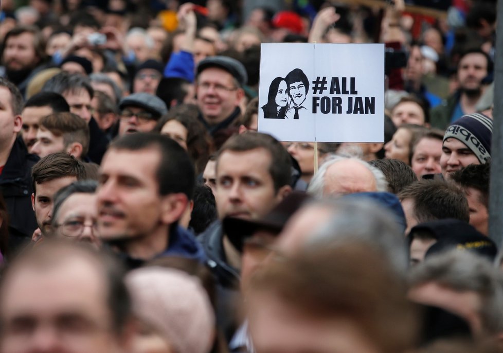 Kuciakova vražda vyvolala na Slovensku největší demonstrace od pádu komunismu v roce 1989.