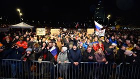 Slováci vyšli do ulic, potestují proti vládě. (12.12.2023)