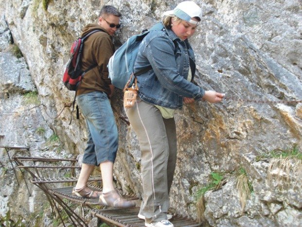 Budete potřebovat hodně sil, občas je to divočina.