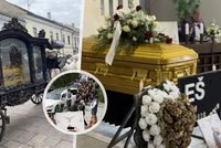 Zlatá rakev a hrob za 1,5 milionu: Honosný pohřeb Emílie (†67) ve Spišském podhradí