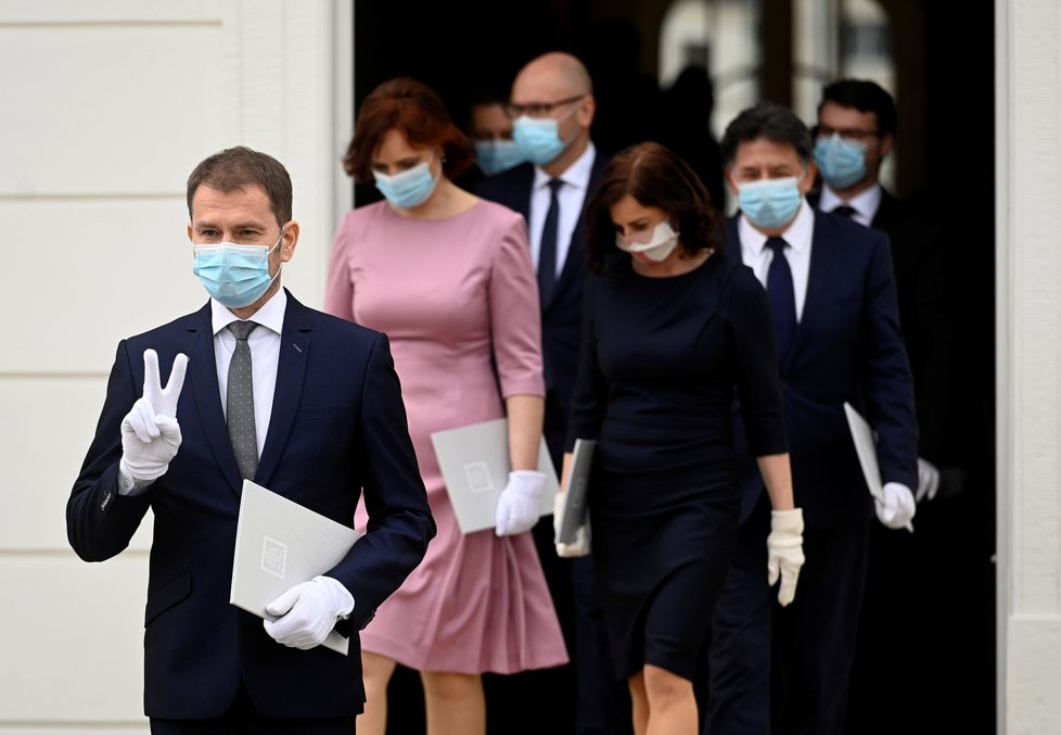 Slovenská prezidentka Čaputová jmenovala novou vládu premiéra Igora Matoviče, ta následně získala důvěru.