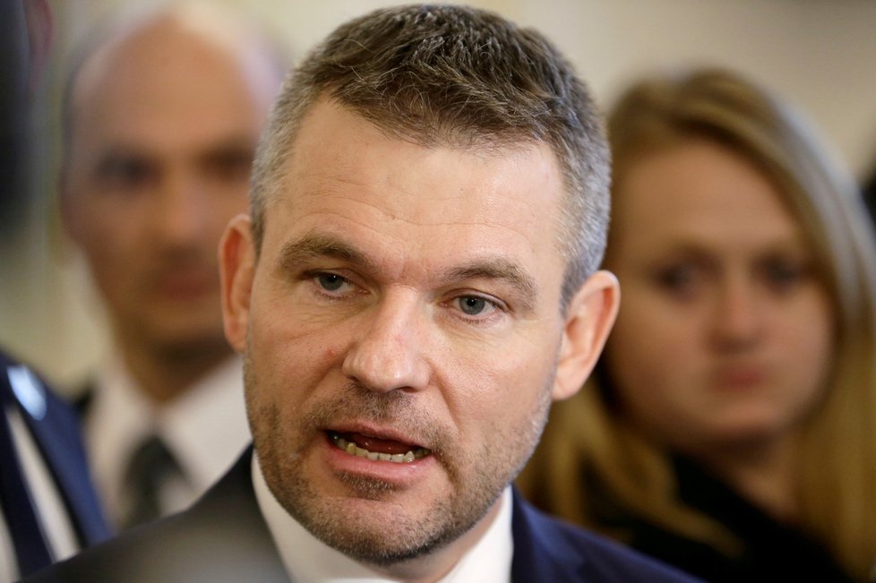 Peter Pellegrini, vicepremiér slovenské vlády, má nahradit Fica.