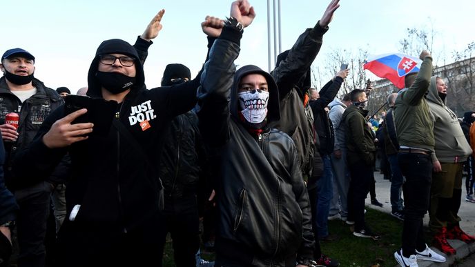 Protivládní demonstrace na Slovensku (17. 11. 2020)