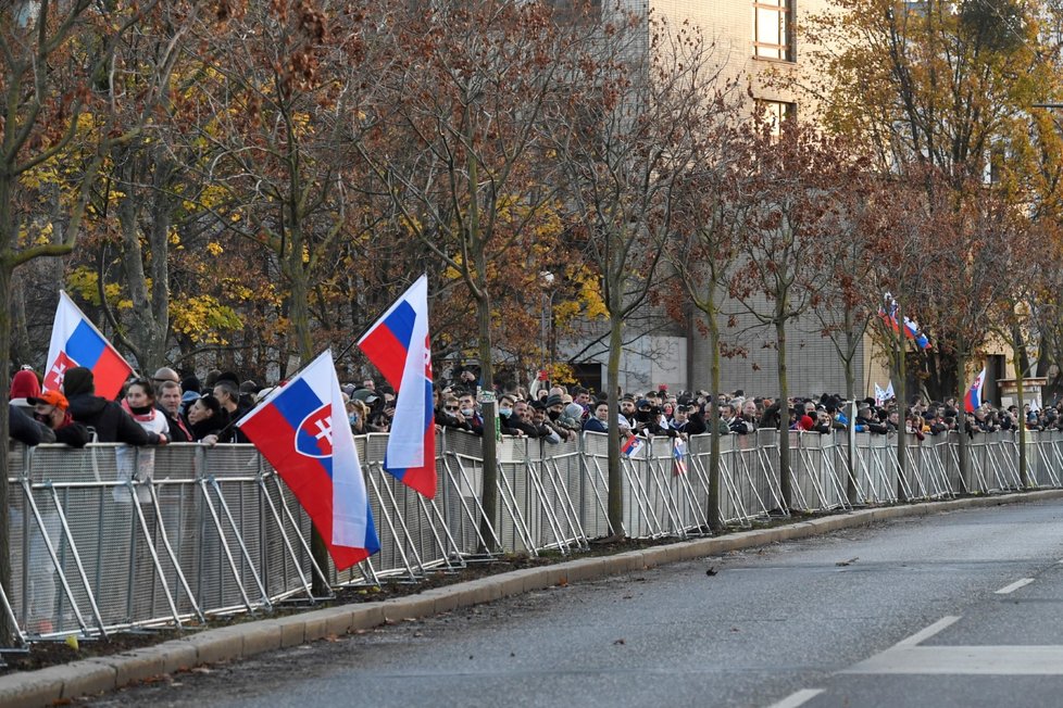 Protivládní demonstrace na Slovensku (17. 11. 2020)