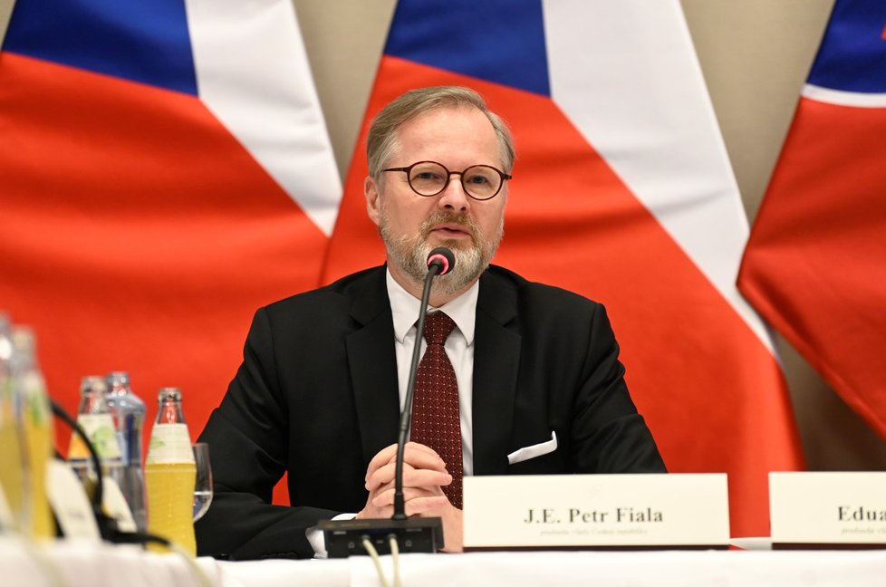 Společné zasedání české a slovenské vlády v Trenčíně (3. 4. 2023)
