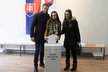 Volby na Slovensku: Igor Matovič (OLaNO) s manželkou Rebekou a dcerou Pavlínou (29.2.2020)