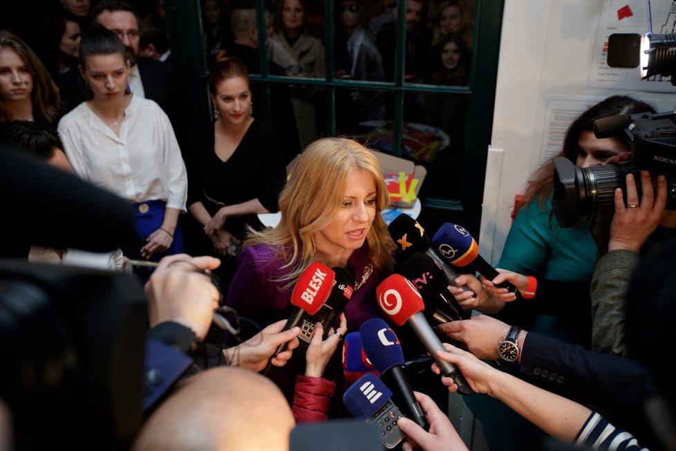 Zuzana Čaputová po příchodu do volebního štábu. (30.3.2019)