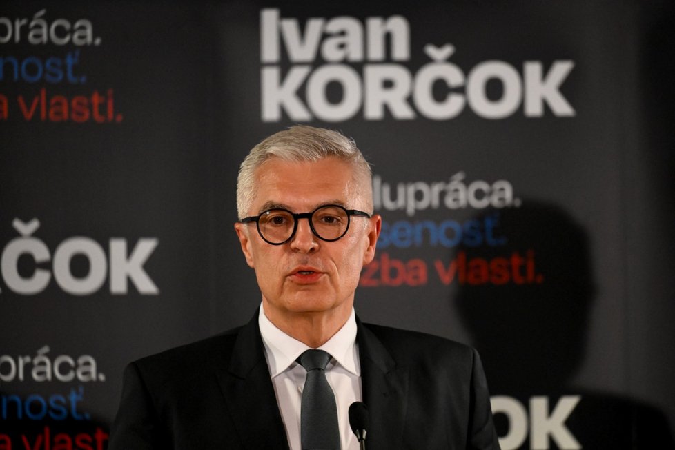 Ivan Korčok ve svém volebním štábu.