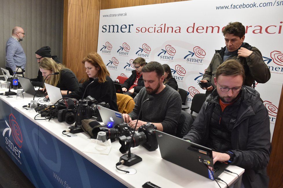 Novináři ve volební centrále Smeru-SD, (29.02.2020)