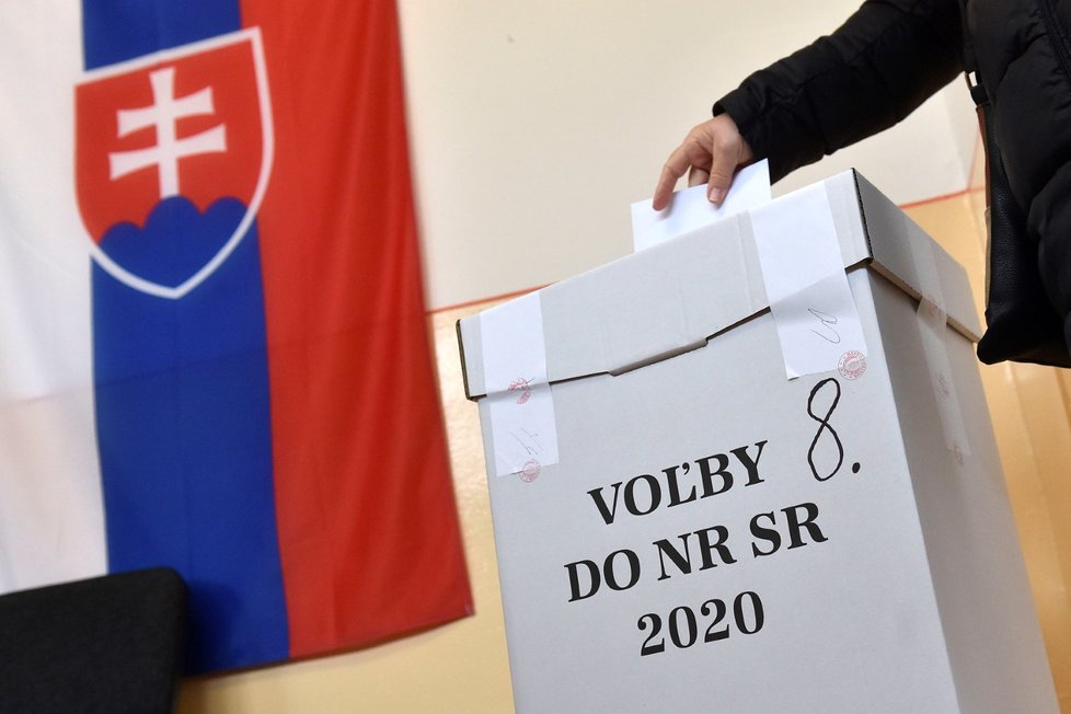 Na Slovensku probíhají volby do Národní rady