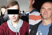 Při orálním sexu zabil milence (†43): Peter (16) se u soudu rozplakal, utěšoval ho táta