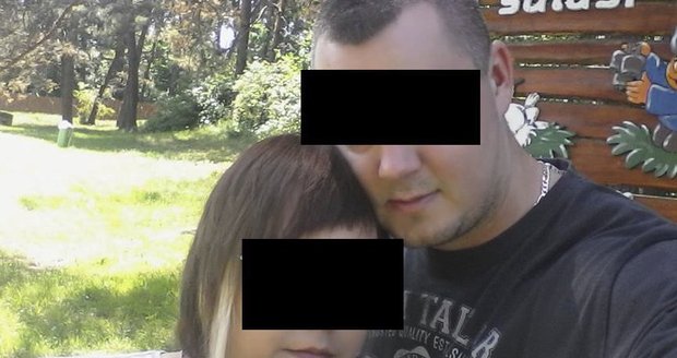 Policista Marek den před svatbou ubodal snoubenku: Lásku jen předstíral, tvrdí psycholožka