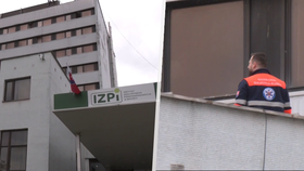 Student Igor vypadl z pátého patra.