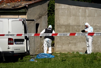 Mafiánské devadesátky jsou zpět? Před rodinným domem na Slovensku někdo odpálil bombu!