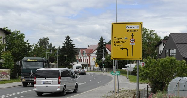 Objížďka začíná ještě v Rakousku. Z dálnice A1 odbočíte na výjezdu 226 (exit 226 Gersdorf).