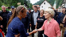 Šéfka Evropské komise Ursula von der Leyenová v záplavami postiženém Slovinsku (9.8.2023)