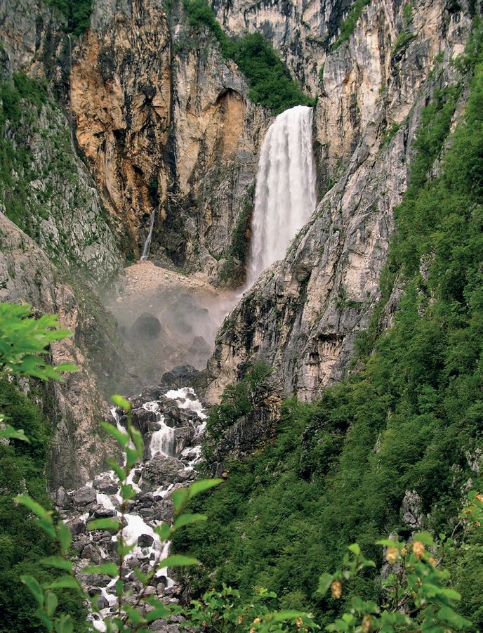 Vodopád Boka je jeden z nejvyšších ve Slovinsku.
