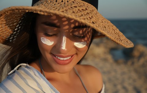 Test přípravků po opalování: Které vaši sluncem namáhanou pokožku zklidní?