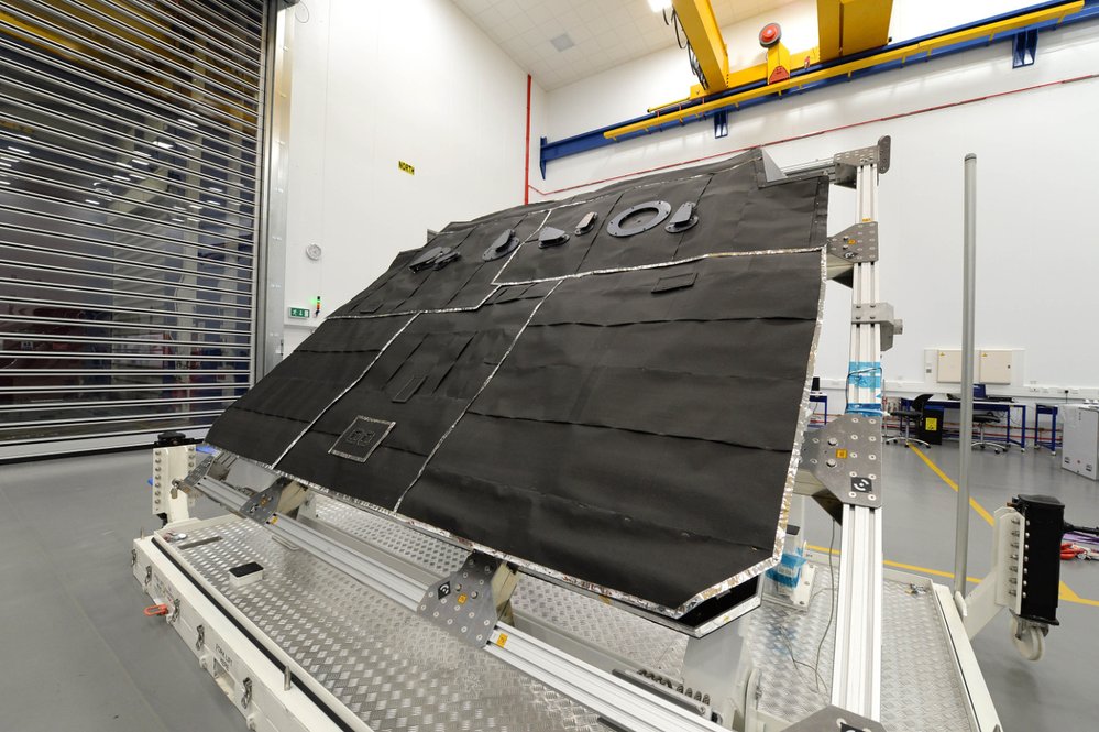 Sonda Solar Orbiter musí být vybavena tepelným štítem, aby se mohla přiblížit ke Slunci