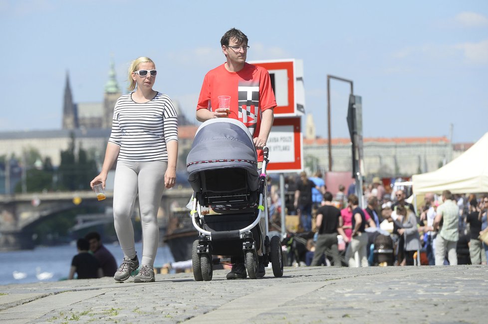 První český tropický den: Třicítku naměřili v západních i středních Čechách