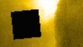 Snímky Slunce zveřejněné NASA. Co je podivný čtverec u hvězdy?