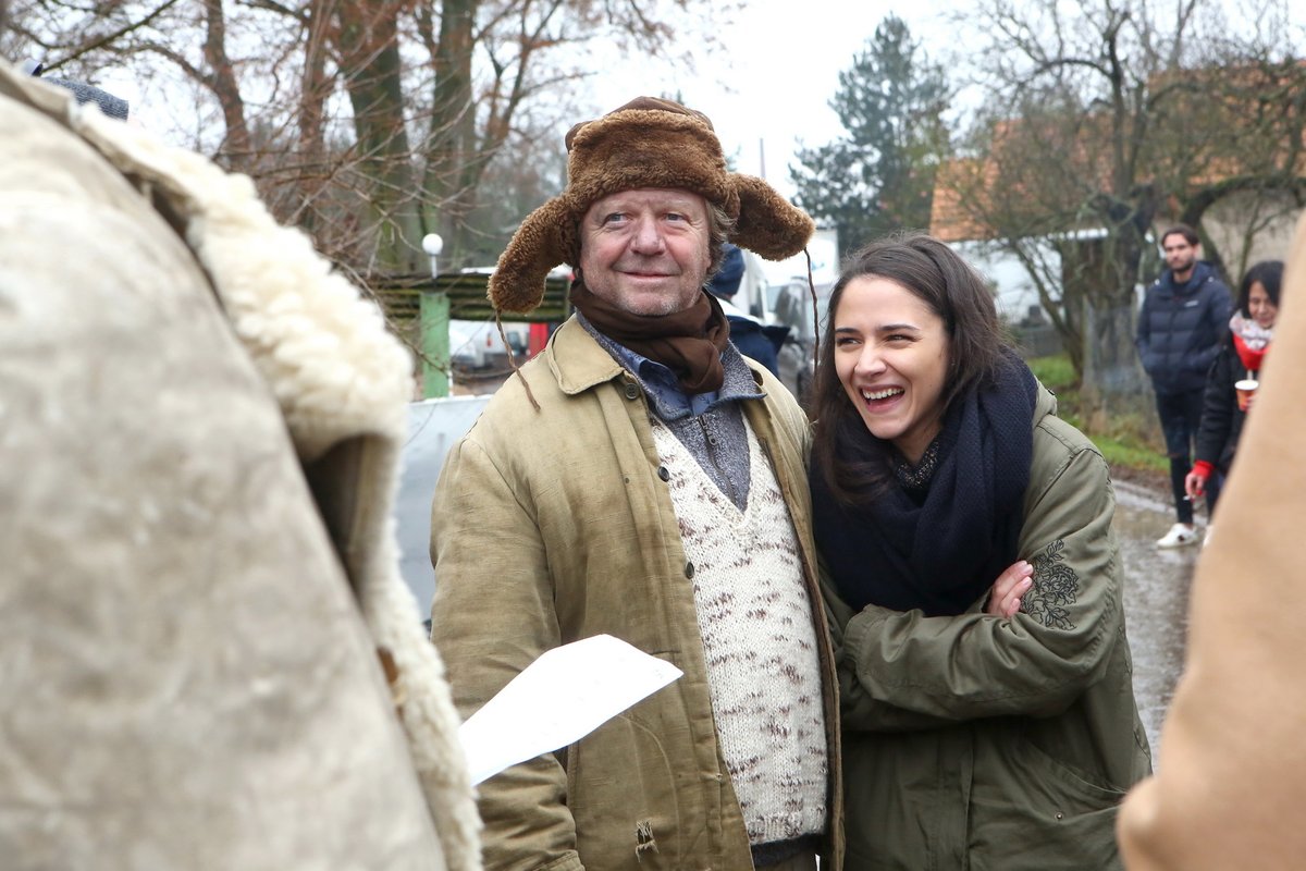 Eva Burešová mimo kamery neovládla smích.