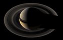 Planeta Saturn se svými prstenci