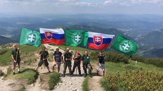 Kotleba na výletě: Slovenští náckové si spletli horu!