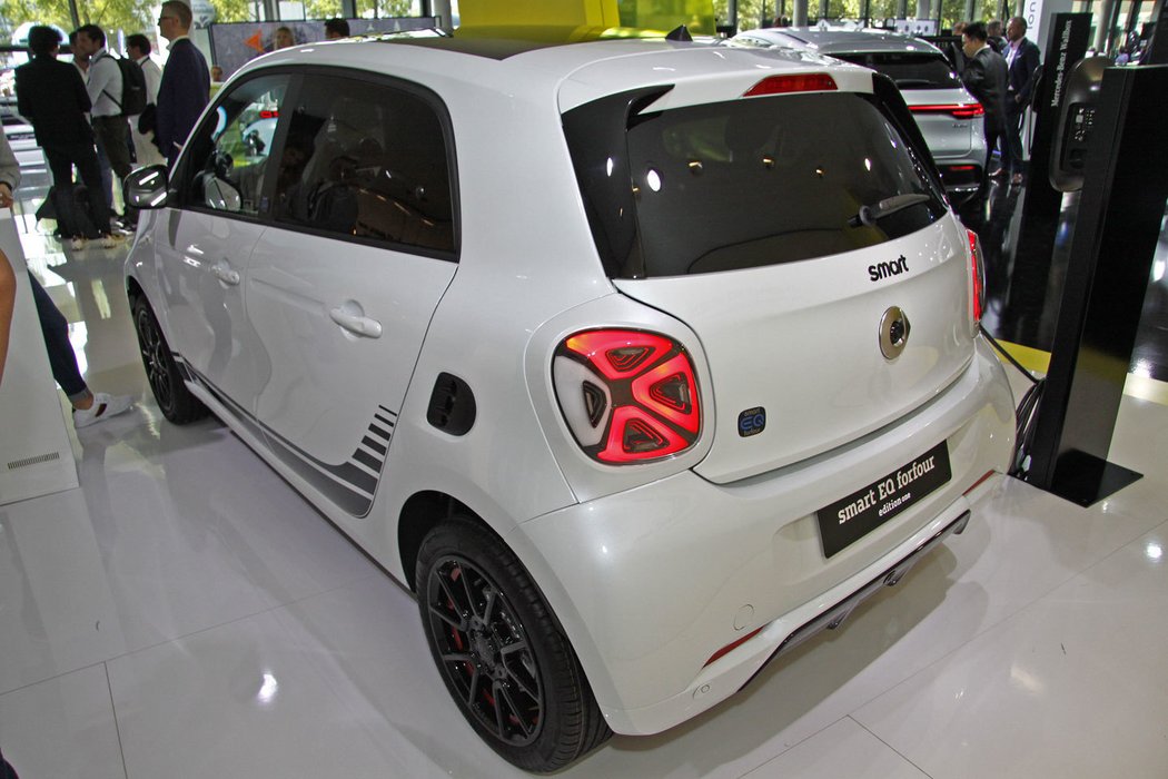 smart EQ forfour