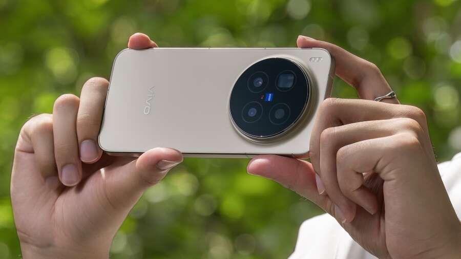 Fotoaparát řady X300 posouvá hranice mobilní fotografie Fotoaparát řady X300 posouvá hranice mobilní fotografie