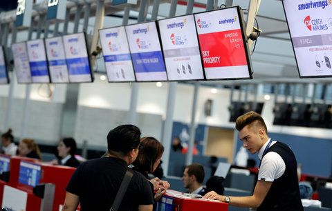 Ruzyňské letiště odbavilo letos o šestinu více cestujících. „Pocovidový“ návrat k normálu se čeká až za 5 let