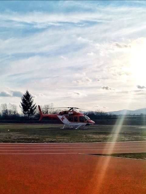 Zranění byla natolik vážná, že pro chlapce musel přiletět vrtulník.