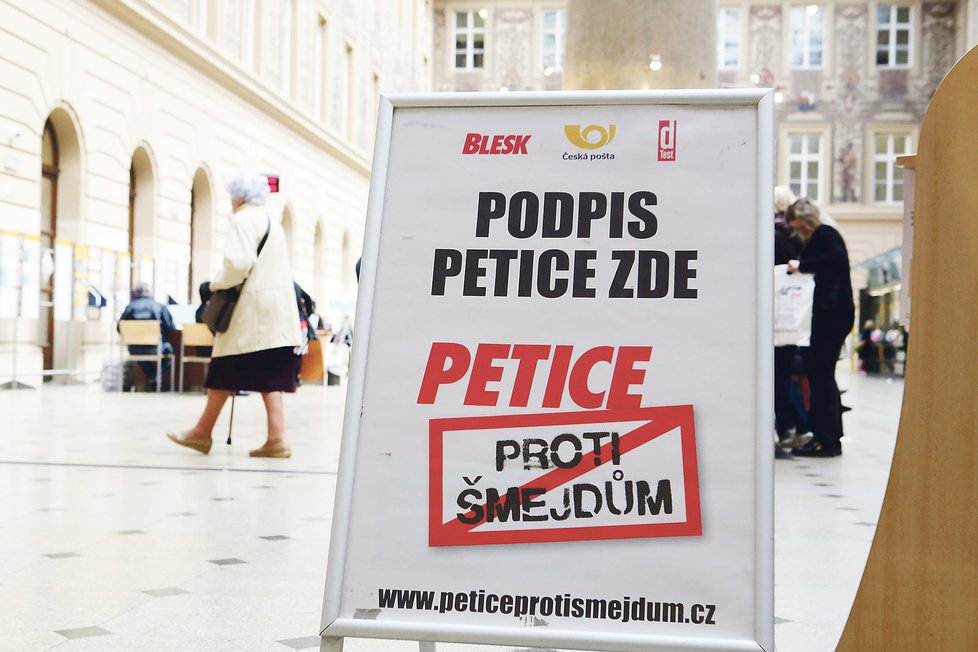 Petici šlo podepsat i na pobočkách České pošty.