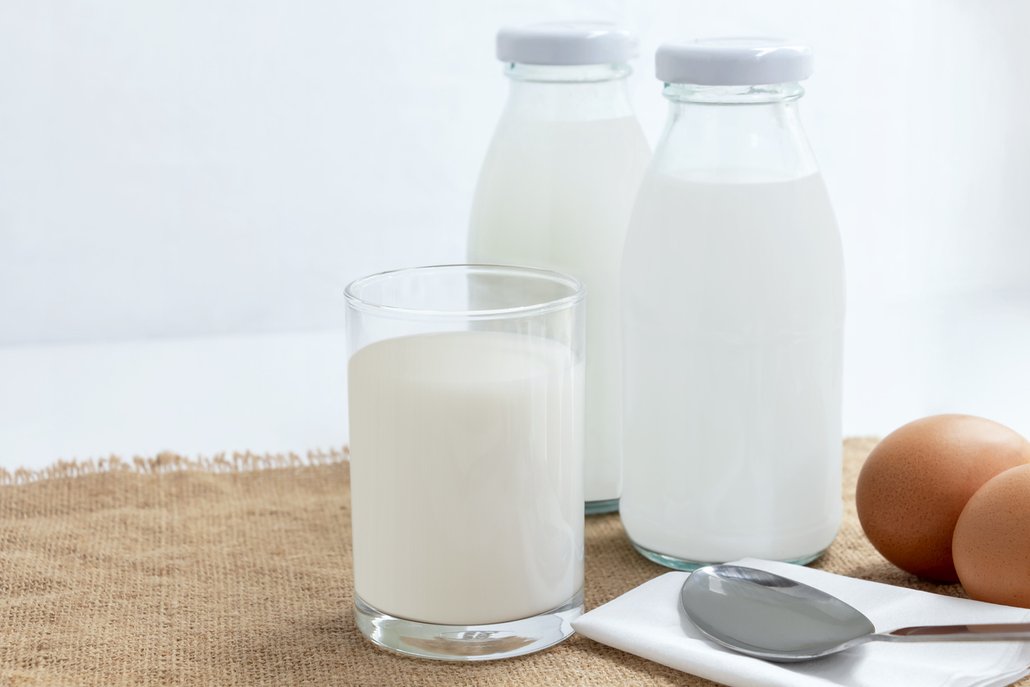 Na zalití můžete použít i plnotučné mléko, lepší je ale rozhodně smetana.
