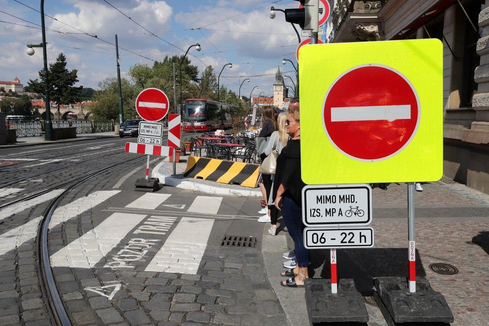 Smetanovo nábřeží vedení města na čas provizorně uzavřelo