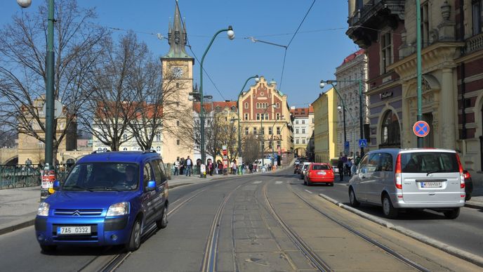 Smetanovo nábřeží v centru Prahy.