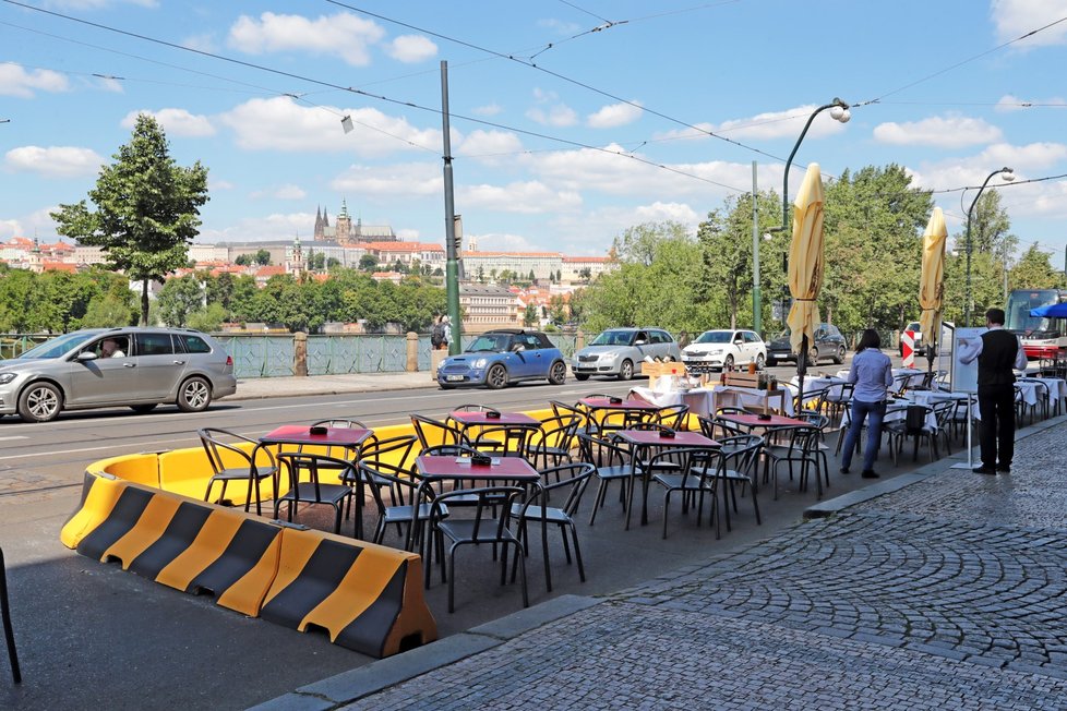 Smetanovo nábřeží, 27. května 2020.