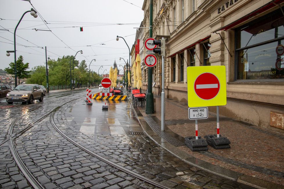 Smetanovo nábřeží 23. května