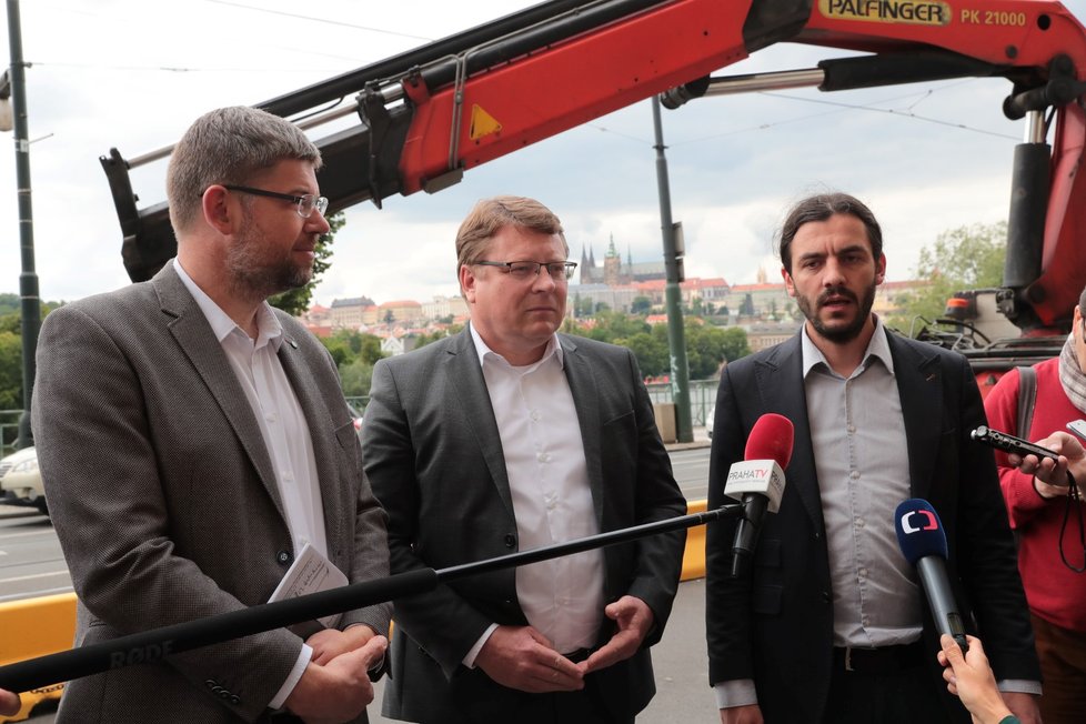 Magistrát nechal odstranit betonové bloky ze Smetanova nábřeží