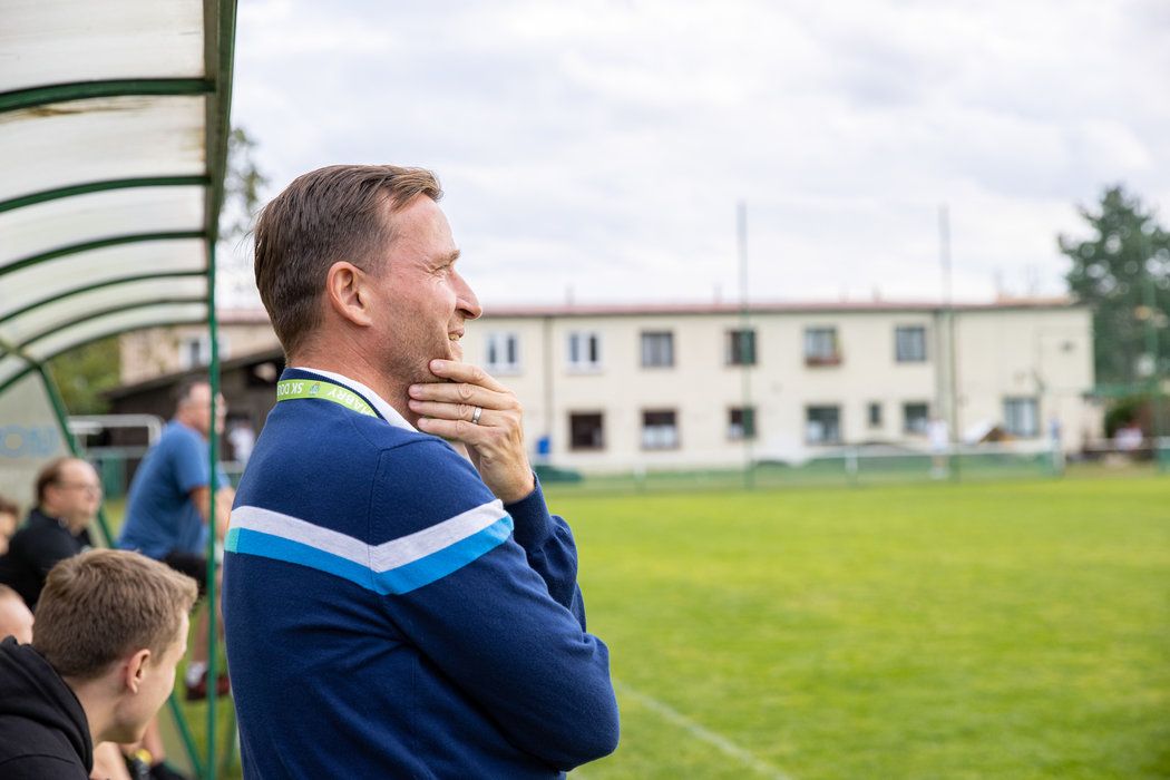Vladimír Šmicer získává na lavičce Chaber první trenérské zkušenosti