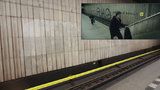 Při natáčení filmu Vejška posprejovali metro. Skvrny nejdou odstranit